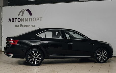 Skoda Superb III рестайлинг, 2025 год, 3 580 000 рублей, 14 фотография