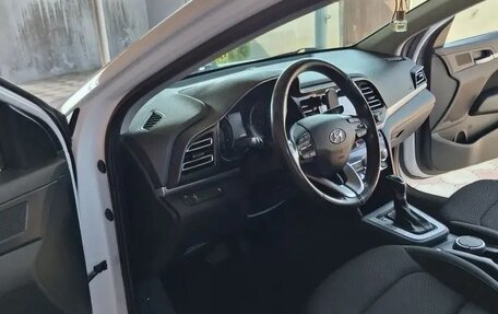 Hyundai Elantra VI рестайлинг, 2019 год, 1 700 000 рублей, 3 фотография