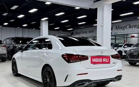 Mercedes-Benz A-Класс, 2022 год, 2 100 000 рублей, 4 фотография