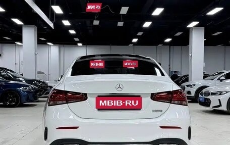 Mercedes-Benz A-Класс, 2022 год, 2 100 000 рублей, 5 фотография