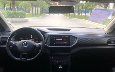 Volkswagen T-Cross I, 2023 год, 1 395 000 рублей, 13 фотография