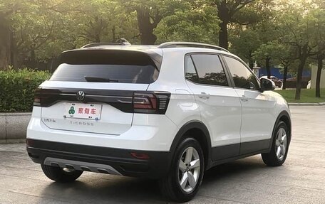 Volkswagen T-Cross I, 2023 год, 1 395 000 рублей, 10 фотография