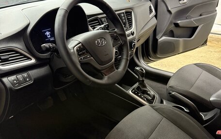 Hyundai Solaris II рестайлинг, 2018 год, 1 289 000 рублей, 4 фотография