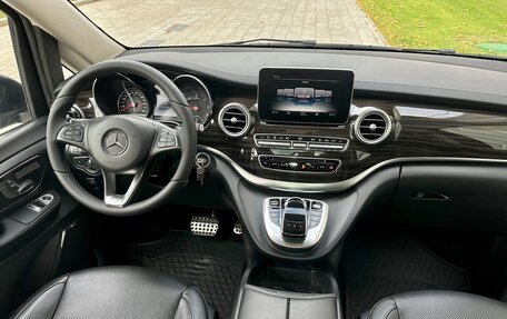 Mercedes-Benz V-Класс, 2017 год, 3 990 000 рублей, 12 фотография