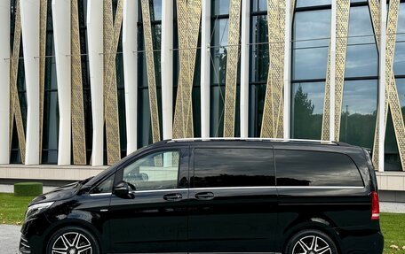 Mercedes-Benz V-Класс, 2017 год, 3 990 000 рублей, 3 фотография