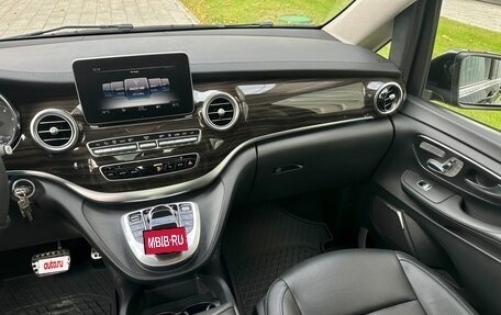 Mercedes-Benz V-Класс, 2017 год, 3 990 000 рублей, 14 фотография