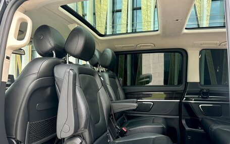 Mercedes-Benz V-Класс, 2017 год, 3 990 000 рублей, 19 фотография