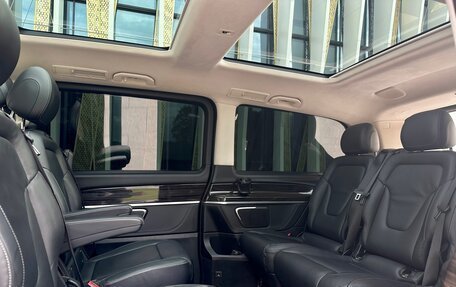 Mercedes-Benz V-Класс, 2017 год, 3 990 000 рублей, 20 фотография