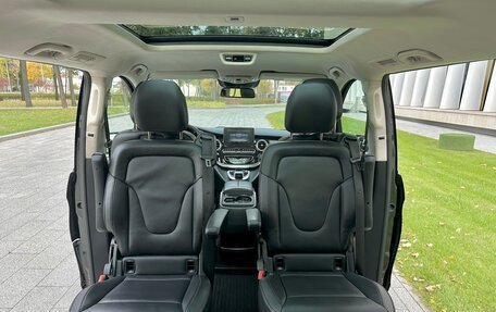 Mercedes-Benz V-Класс, 2017 год, 3 990 000 рублей, 22 фотография