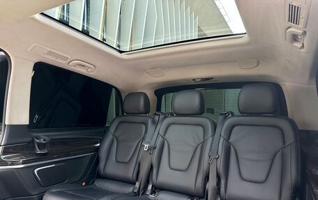 Mercedes-Benz V-Класс, 2017 год, 3 990 000 рублей, 21 фотография