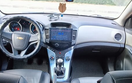Chevrolet Cruze II, 2011 год, 300 000 рублей, 7 фотография
