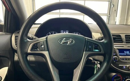 Hyundai Solaris II рестайлинг, 2015 год, 1 033 000 рублей, 13 фотография