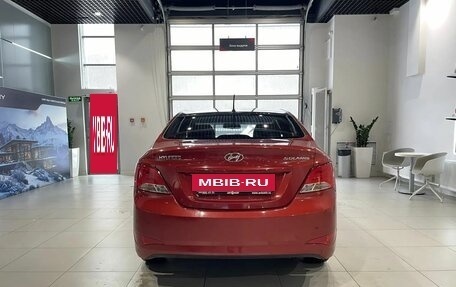 Hyundai Solaris II рестайлинг, 2015 год, 1 033 000 рублей, 5 фотография