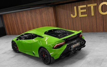 Lamborghini Huracán, 2024 год, 36 700 000 рублей, 18 фотография