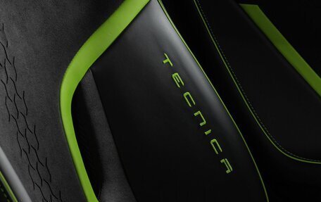 Lamborghini Huracán, 2024 год, 36 700 000 рублей, 25 фотография