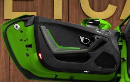 Lamborghini Huracán, 2024 год, 36 700 000 рублей, 21 фотография