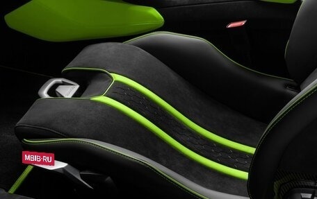 Lamborghini Huracán, 2024 год, 36 700 000 рублей, 26 фотография