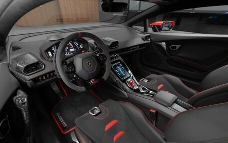 Lamborghini Huracán, 2020 год, 25 700 000 рублей, 20 фотография