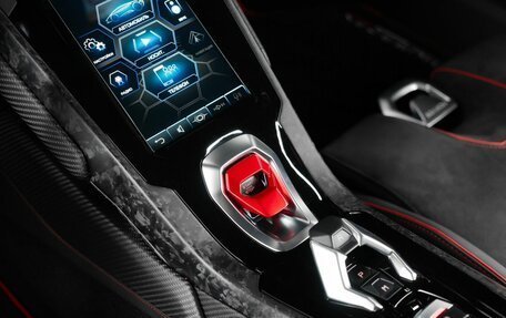 Lamborghini Huracán, 2020 год, 25 700 000 рублей, 28 фотография