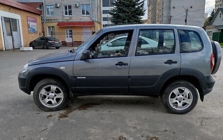 Chevrolet Niva I рестайлинг, 2016 год, 719 000 рублей, 1 фотография