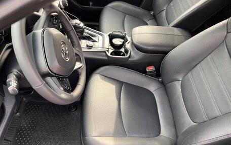 Toyota RAV4, 2020 год, 3 350 000 рублей, 9 фотография