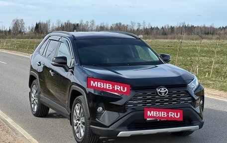 Toyota RAV4, 2020 год, 3 350 000 рублей, 3 фотография