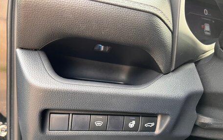 Toyota RAV4, 2020 год, 3 350 000 рублей, 19 фотография