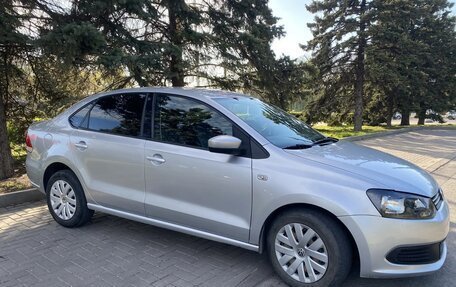 Volkswagen Polo VI (EU Market), 2015 год, 880 000 рублей, 2 фотография