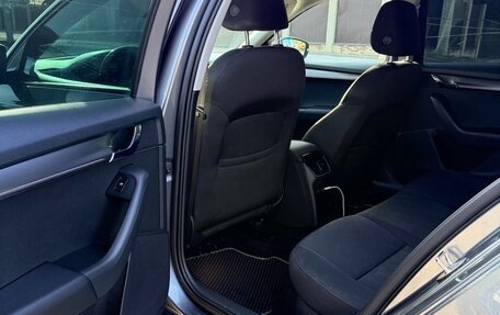 Skoda Octavia, 2018 год, 1 800 000 рублей, 15 фотография