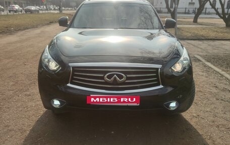 Infiniti FX II, 2012 год, 1 800 000 рублей, 3 фотография