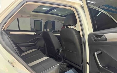 Volkswagen T-Roc I, 2022 год, 2 150 000 рублей, 4 фотография