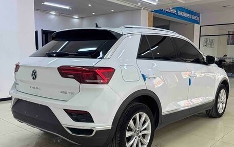 Volkswagen T-Roc I, 2022 год, 2 150 000 рублей, 3 фотография