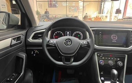 Volkswagen T-Roc I, 2022 год, 2 150 000 рублей, 6 фотография