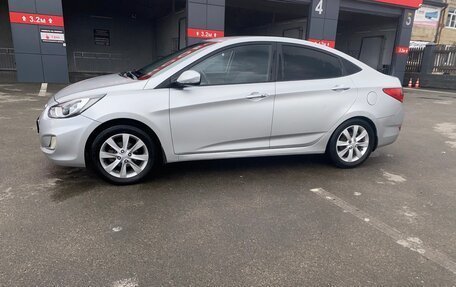 Hyundai Solaris II рестайлинг, 2011 год, 795 000 рублей, 3 фотография