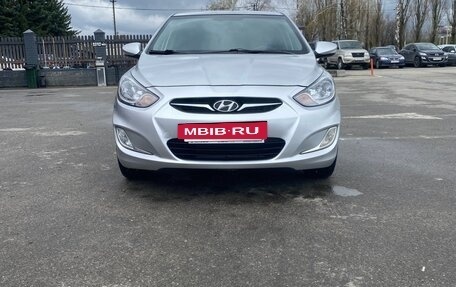 Hyundai Solaris II рестайлинг, 2011 год, 795 000 рублей, 2 фотография