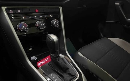 Volkswagen T-Roc I, 2022 год, 2 150 000 рублей, 7 фотография