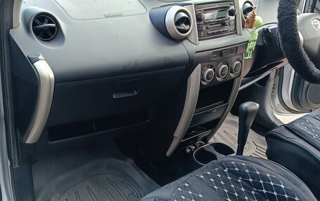 Toyota Ist II, 2004 год, 530 000 рублей, 10 фотография