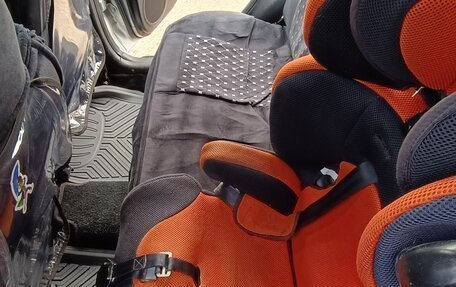 Toyota Ist II, 2004 год, 530 000 рублей, 11 фотография