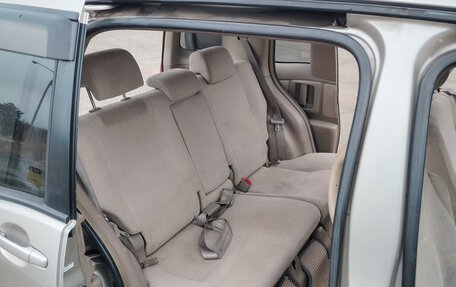 Toyota Raum II, 2003 год, 450 000 рублей, 5 фотография