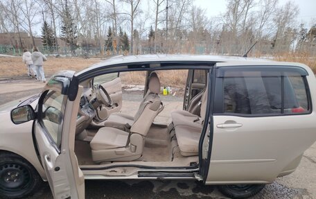 Toyota Raum II, 2003 год, 450 000 рублей, 11 фотография