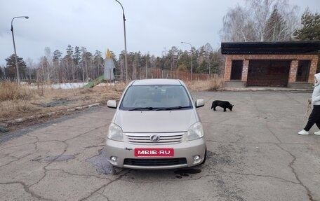 Toyota Raum II, 2003 год, 450 000 рублей, 3 фотография