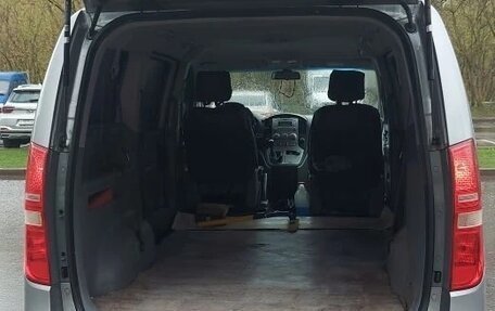 Hyundai H-1 II рестайлинг, 2010 год, 1 225 000 рублей, 7 фотография