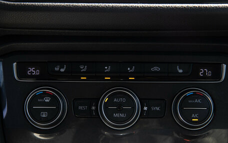 Volkswagen Tiguan II, 2019 год, 1 968 000 рублей, 18 фотография