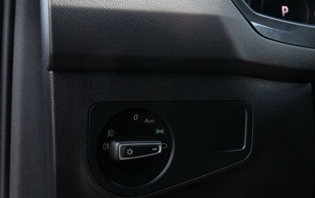 Volkswagen Tiguan II, 2019 год, 1 968 000 рублей, 17 фотография