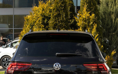 Volkswagen Tiguan II, 2019 год, 1 968 000 рублей, 25 фотография