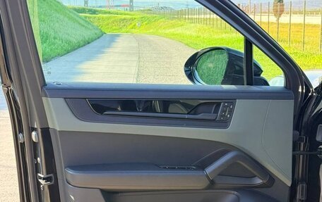 Porsche Cayenne III, 2026 год, 19 000 000 рублей, 14 фотография