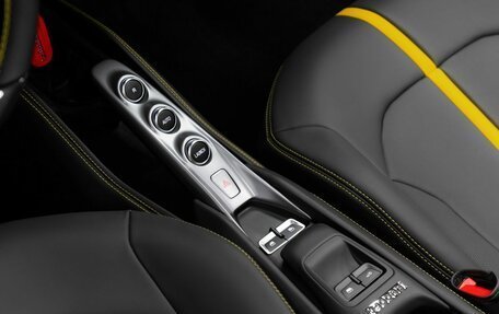 Ferrari F8, 2023 год, 36 700 000 рублей, 20 фотография