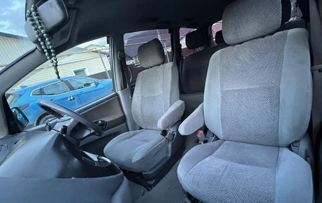 Toyota Estima III рестайлинг -2, 2001 год, 1 000 000 рублей, 13 фотография