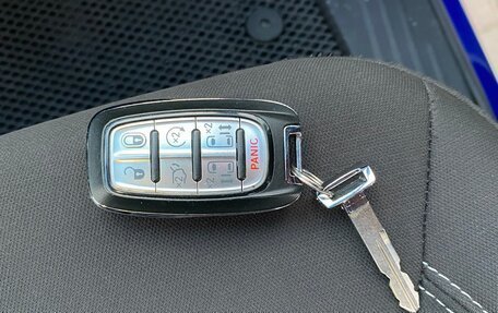 Chrysler Pacifica (RU), 2019 год, 3 550 000 рублей, 36 фотография