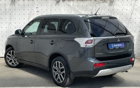 Mitsubishi Outlander III рестайлинг 3, 2014 год, 1 420 000 рублей, 5 фотография